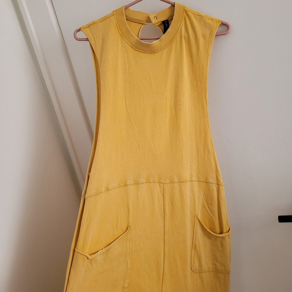 Urban Outfitters Yellow Sleeveless Wide-Leg Jumpsuit with Pockets - Picture 3 of 6